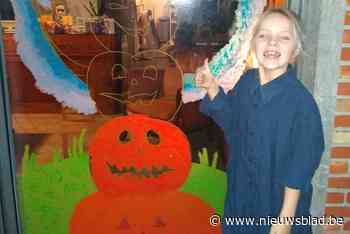 Gekke pompoentoren staart je aan in Paviljoenweg: de nieuwste creatie van Bo (8).