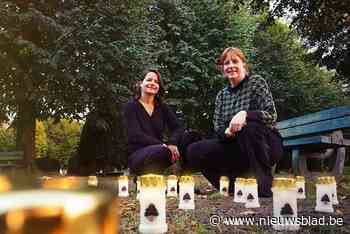 Reveil brengt sfeervol herdenkingsmoment op Boechoutse en Mortselse begraafplaatsen