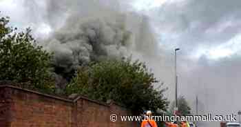 Firefighters tackle blaze at disused gym in Dudley - Birmingham Live