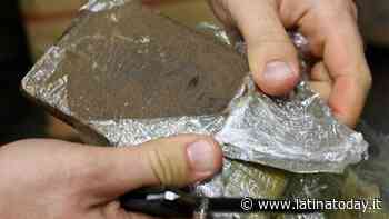Nel doppio fondo dell’auto trovati quasi 6,5 chili di hashish: arresto convalidato per il 56enne - LatinaToday