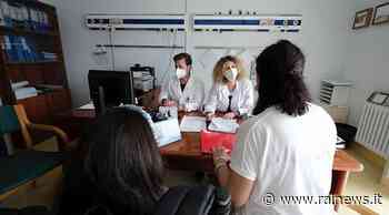 Il programma della Asl Bari per la terza dose ai pazienti di patologie rare - TGR Puglia - TGR – Rai