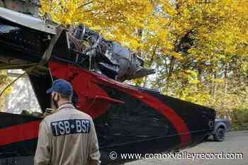 Chopper wreckage recovered from fatal crash on B.C.’s Sunshine Coast - Comox Valley Record