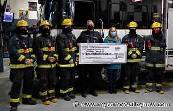 Comox firefighters donate to Connect Warming Centre - My Comox Valley Now