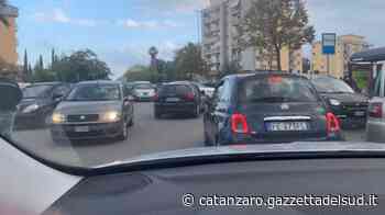 Crotone, a Tufolo ingorghi e viabilità in tilt. L’opposizione attacca la Giunta - Gazzetta del Sud - Edizione Catanzaro, Crotone, Vibo