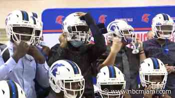 High School Football Team Honors Fallen Hollywood Police Officers