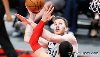 NBA: Los Angeles Lakers trotzen Career-High von Jakob Pöltl und siegen in Overtime - Davis und Westbrook stark - SPOX.com