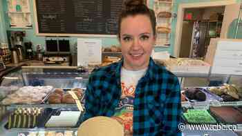 Bakeries, diners and bars serve up defiance to Alberta's vaccine passport program