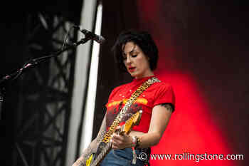 Josh Homme Testifies at Brody Dalle Contempt Trial As Judge Rejects Sons’ Restraining Orders