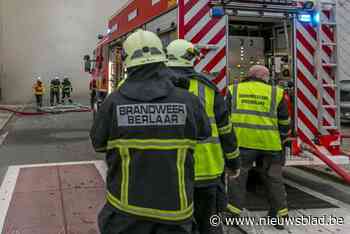 Brandweerpost houdt maar zes van de dertig brandweermannen over door positieve testen en quarantaine: “Derde prik ook voor ons welkom”