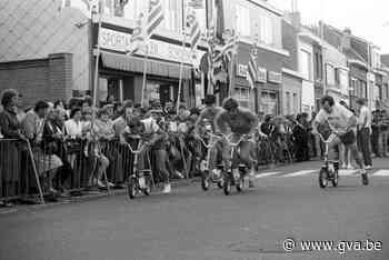 BLIJVEN PLAKKEN. Trottinettenkoers: “Van valhelmen en kniela... (Ekeren) - Gazet van Antwerpen Mobile - Gazet van Antwerpen