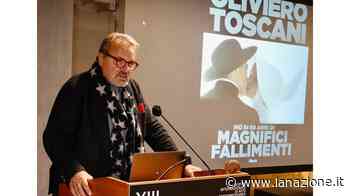 Florence Biennale Omaggia Toscani - LA NAZIONE