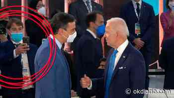 Sánchez convierte a su gurú económico De la Rocha en ‘groupie’ para cazar la foto de su abordaj... - Okdiario