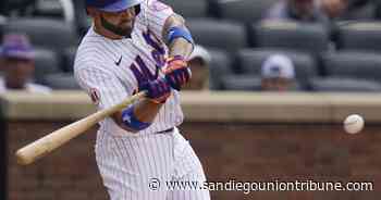 Peraza y Martínez deciden declararse agentes libres - San Diego Union-Tribune en Español