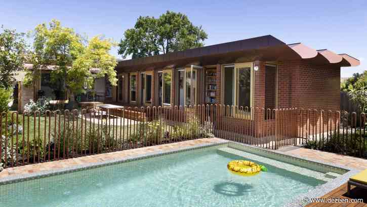 Wowowa uses colourful accents to update 60s home in Melbourne