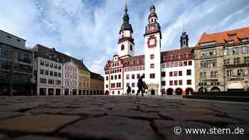 Chemnitz: Mann wirbt für "Zwölf Stämme"-Sekte auf Wochenmarkt - STERN.de