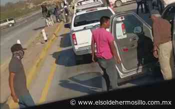 Integrantes de la tribu yaqui amenazan a conductor con arma de fuego - El Sol de Hermosillo