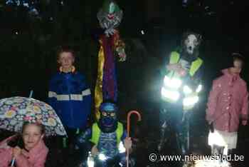 Regen deert Halloweenwandelaars niet