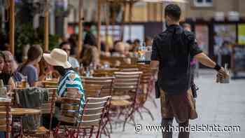 Restaurants & Co.: Deutsches Gastgewerbe im August weiter auf Erholungskurs nach Coronakrise - Handelsblatt