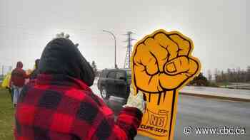 N.B. government locks out 3,000 CUPE workers as strike enters Day 3