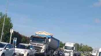 «Strade, tutto fermo» Il Pd denuncia i ritardi - la Nuova di Venezia