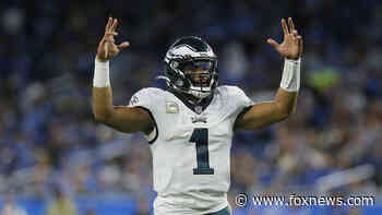 Eagles run for 4 TDs in 44-6 victory over winless Lions
