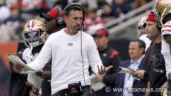 Garoppolo leads way as 49ers beat Bears 33-22 to stop slide