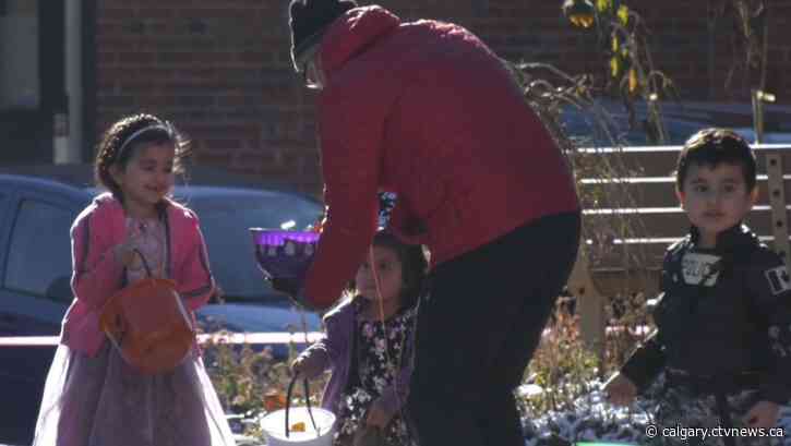 Inner-city church helps Calgary children celebrate Halloween with Trunk-or-Treat