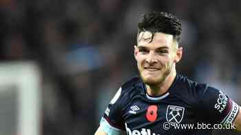 West Ham strengthen top-four credentials with romp against 10-man Villa