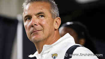 Urban Meyer receives passionate support from Jags owner