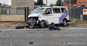 Politie-inspecteurs aan de beterhand na zware crash in Ichtegem: “Opgelucht dat ze het ziekenhuis al mochten verlaten” - Het Laatste Nieuws
