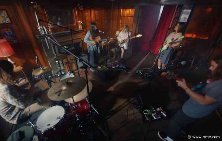 Watch Wet Leg perform ‘Chaise Longue’ live on ‘Later’