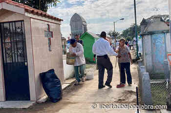 Comienza el arribo de personas a panteón de Coatepec; se controla el aforo por pandemia - Libertadbajopalabra.com