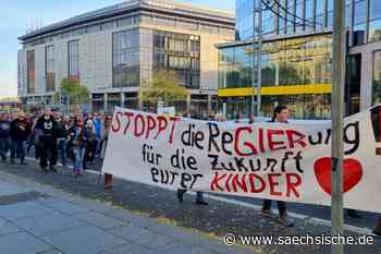 Dresden: Dresdner Querdenken-Jahrestag mäßig besucht - Sächsische.de