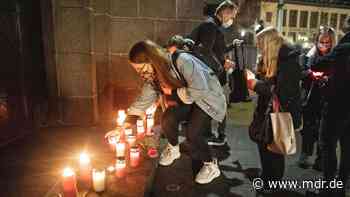 Dresden erinnert an homophobes Attentat vor einem Jahr | MDR.DE - MDR