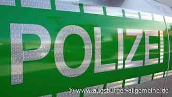 Polizei entdeckt leeres Fahrzeug auf Straßenbahngleisen