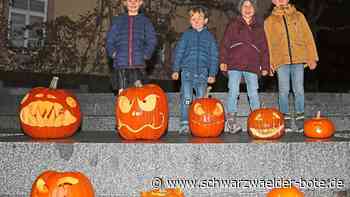 Gruseliges Gemüse: Kürbisschnitzen in Nagold