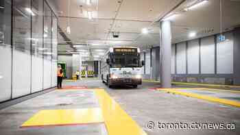 Metrolinx reports 89 bus trip cancellations as vaccine mandate takes effect