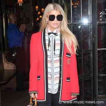 Jessica Simpson marks four years of sobriety with emotional post