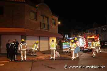 Bestuurder ramt gevel bakkerij