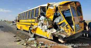 Hero Bus Driver Ushers 30 Kids Off Broken-Down School Bus Before Semi-Truck Hits It