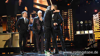 Rock and Roll Hall of Fame: Foo Fighters und Paul McCartney spielen „Get Back“ - Rolling Stone