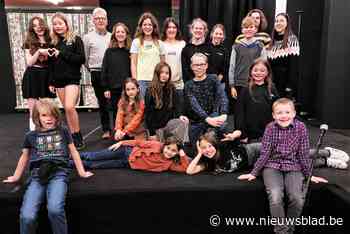 Jeugdtoneelvereniging viert verjaardag met twee nieuwe producties: “Na 25 jaar nog steeds alive and kicking”