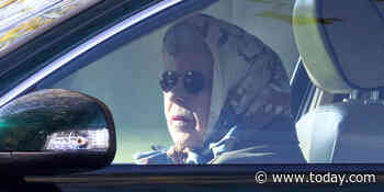 Queen Elizabeth seen driving herself at Windsor Castle amid health concerns
