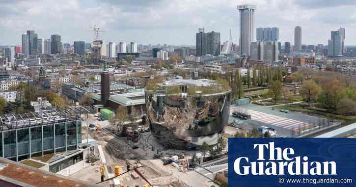 Mirrored bowl ‘museum of the future’ opens in Rotterdam