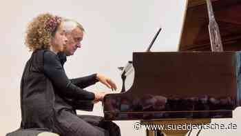 Duo im Beccult - Süddeutsche Zeitung