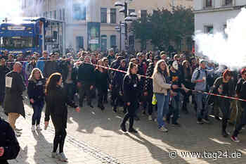 "East Parade" in Chemnitz: Kein Abstand, keine Masken! - TAG24
