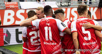 Fußball: Kickers siegen verdient auf dem Betzenberg mit 2:0 - 106,9 Radio Gong