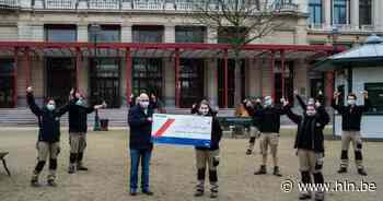 Ronny verkoopt opnieuw kerstkaartjes voor financiële steun aan ZOO Antwerpen - Het Laatste Nieuws