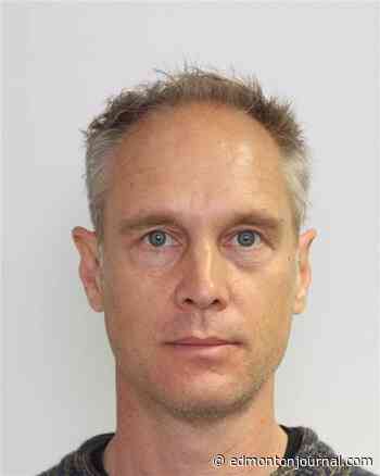 Former Citadel actor, U of A drama teacher charged in historic teen sex assaults in Edmonton