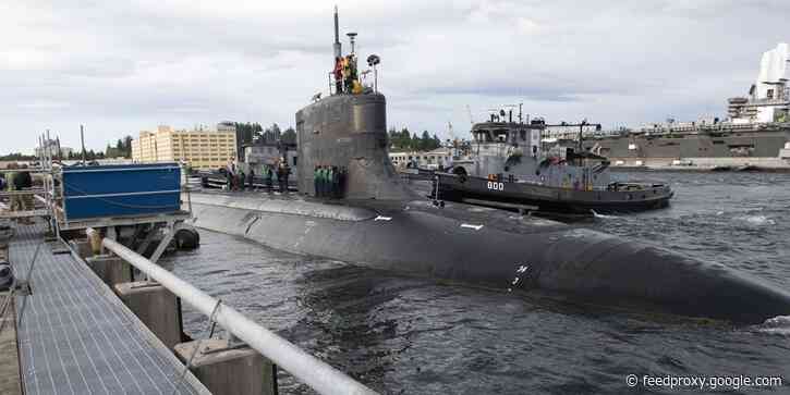 Here's how a $3 billion US attack submarine can run into an underwater mountain, according to a former submariner